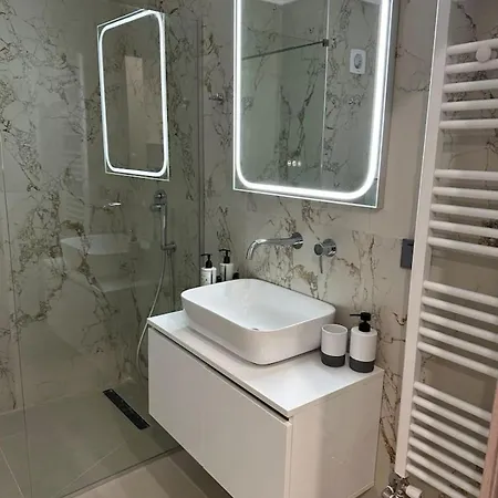 A Living Skg 1 Quiet Luxury Nyaraló Szaloniki